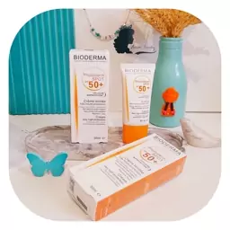 ضد آفتاب بدون رنگ spf50 بایودرما 