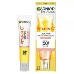 ضد آفتاب رنگی ویتامین سی گارنیر حاوی spf50 حجم 40 میل