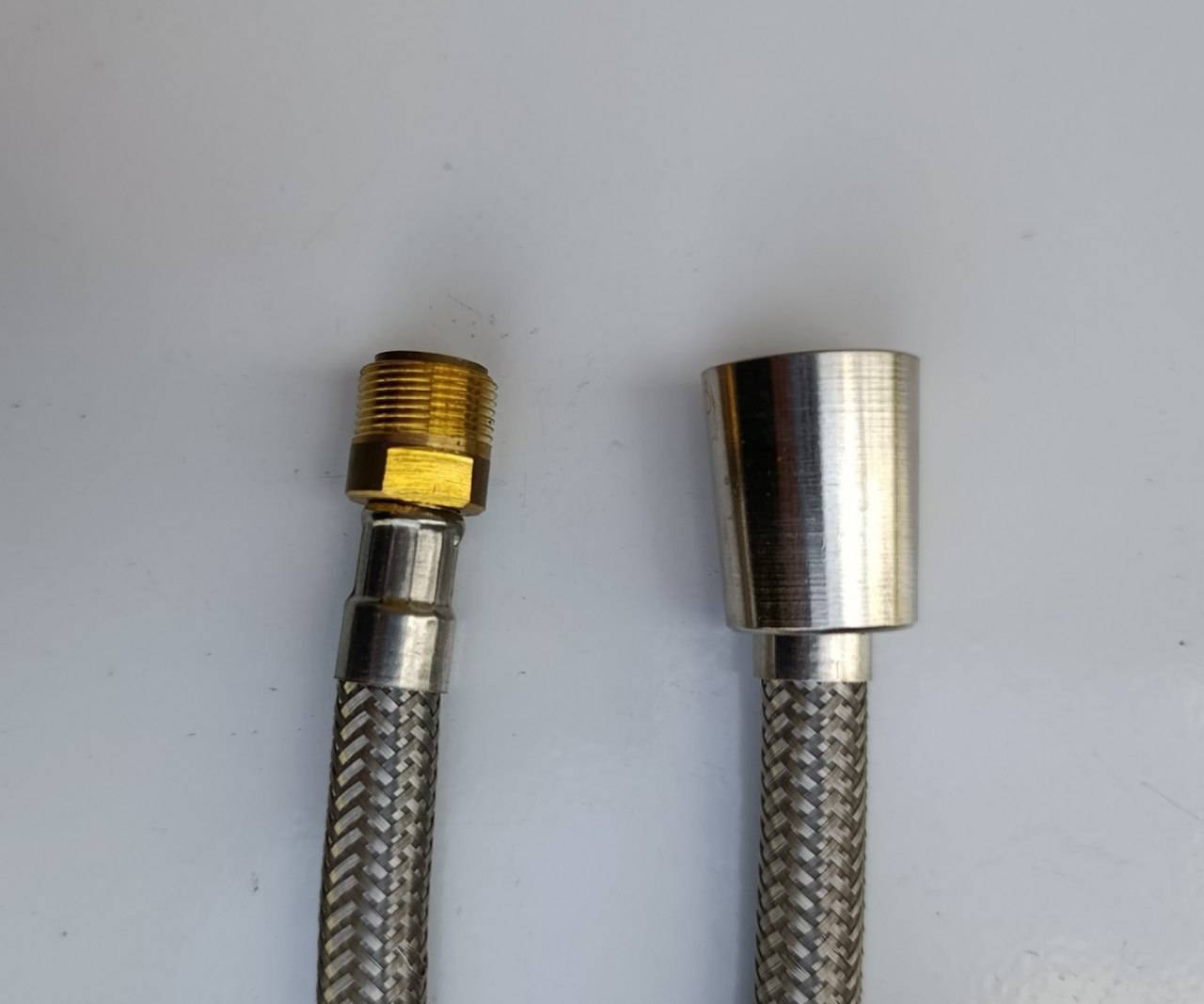 شیلنگ شاوری M15*S1/2 (ورودی 3/8حدیده ریز خروجی 1/2 گلدانی بلند)