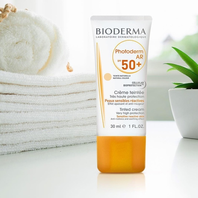 ضدافتاب رنگی بیودرما 50 