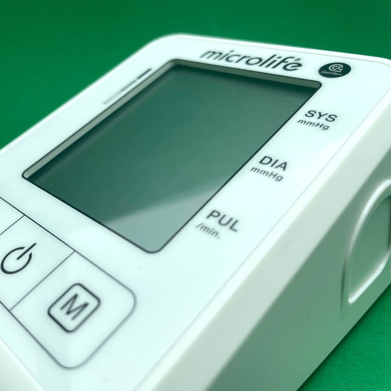 فشارسنج بازویی دیجیتال مایکرولایف مدل BP B1 Classic با قابلیت تشخیص آریتمی، نمایش میانگین نتایج و ذخیره 30 رکورد اندا...