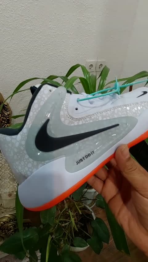 کتونی والیبال بسکتبال هندبال نایک هایپرست2 مستر کوالیتی nike hypersensitivity 2 رنگ سفید کرم مشکی 
