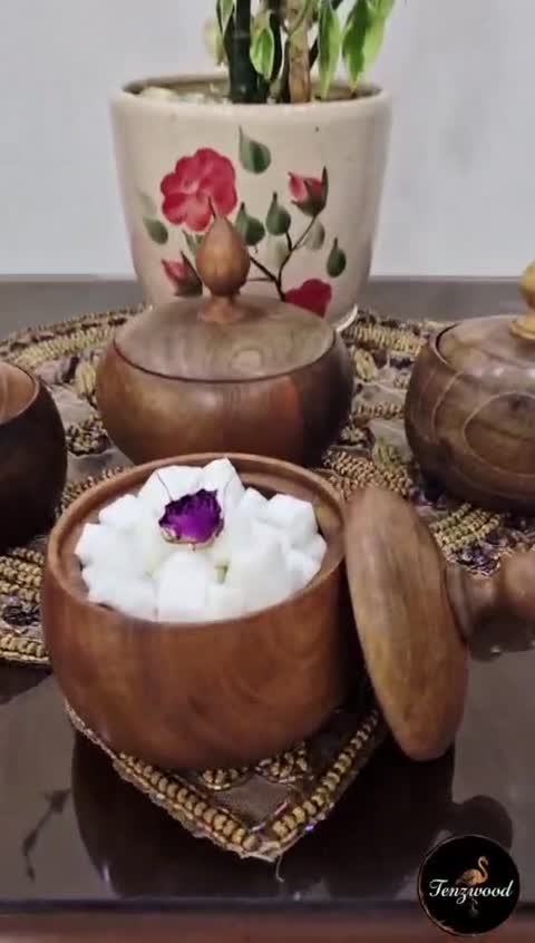 قندان چوب گردو در دو سایز