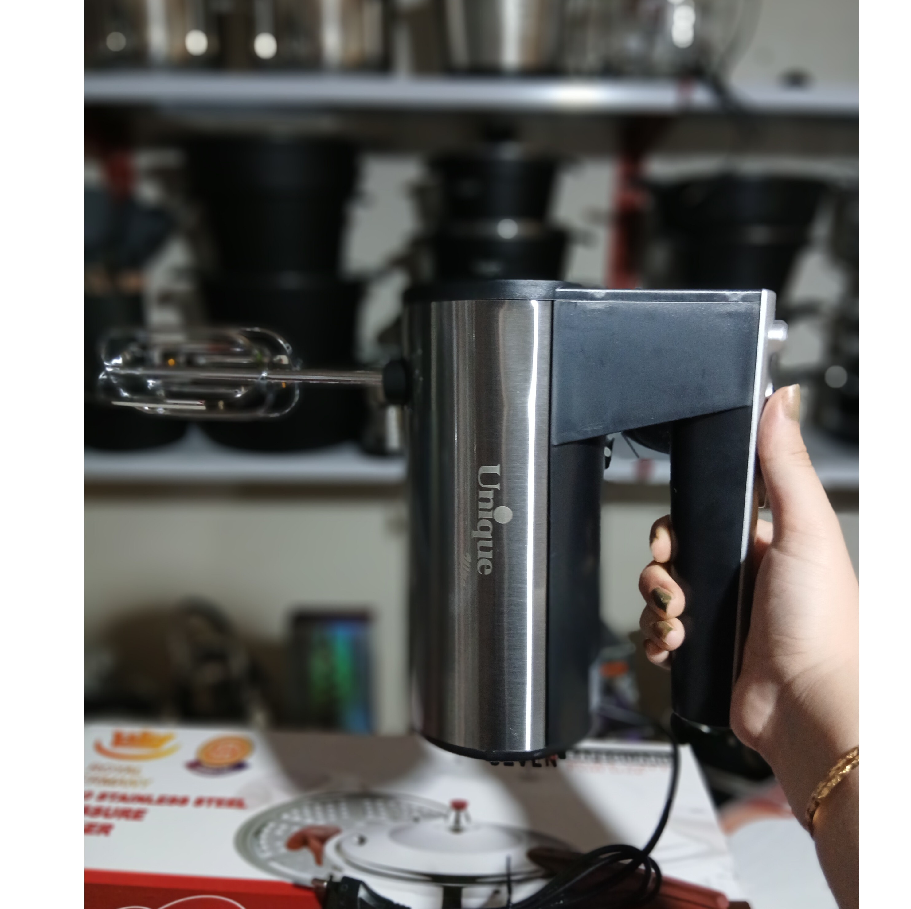 همزن برقی دستی یونیک Unique مدل Ua-2001