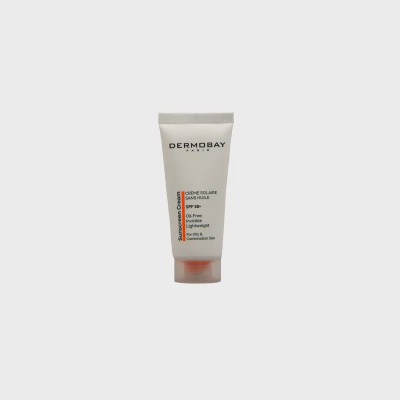 کرم ضد آفتاب پوست چرب و جوش دار بی رنگ درموبای (SPF50) حجم 40 میل
