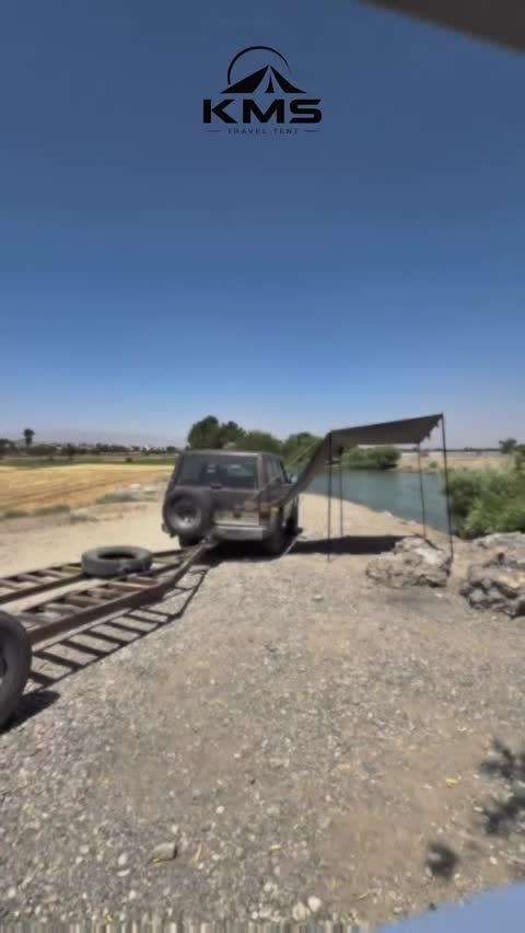 سایبان کنار خودرو آفرودی ضدآب دارای چهار پایه برند KMS