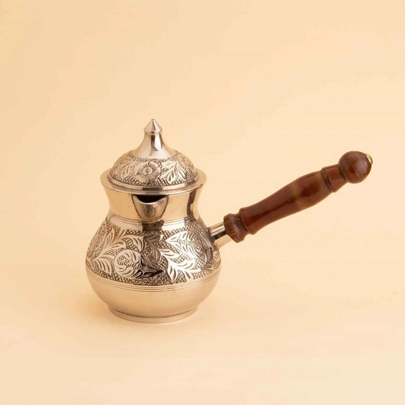 قهوه جوش برنجی مدل درب دار دسته چوبی