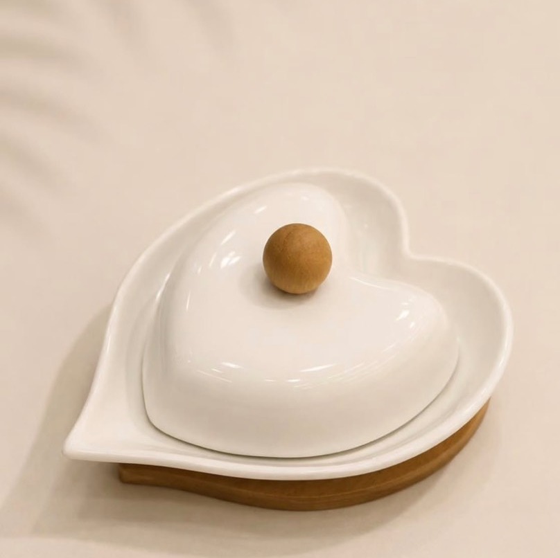 کره خوری سفالی قلبی