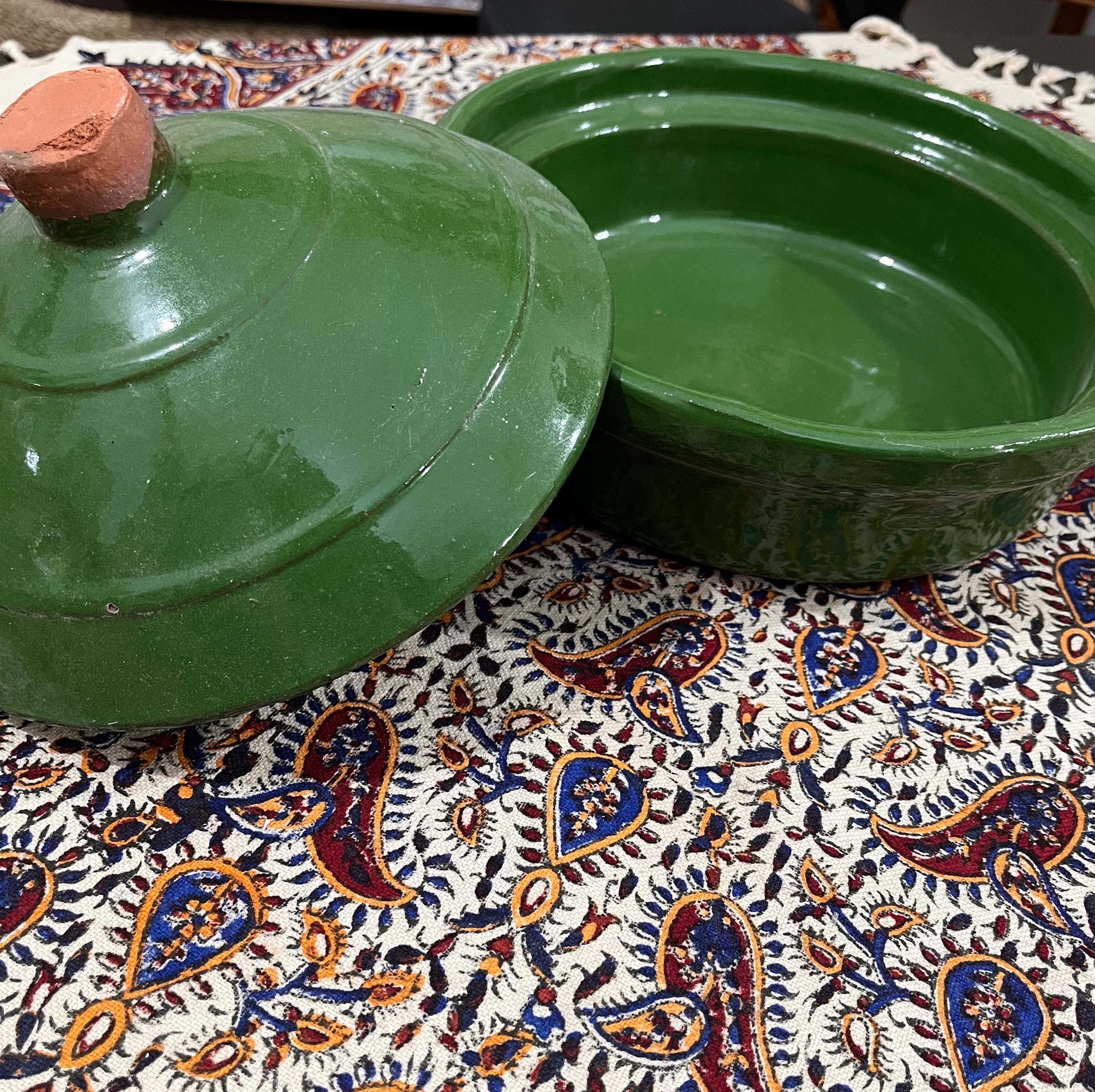تابه گمجی (ظرف سفالی )دست ساز درب دار 