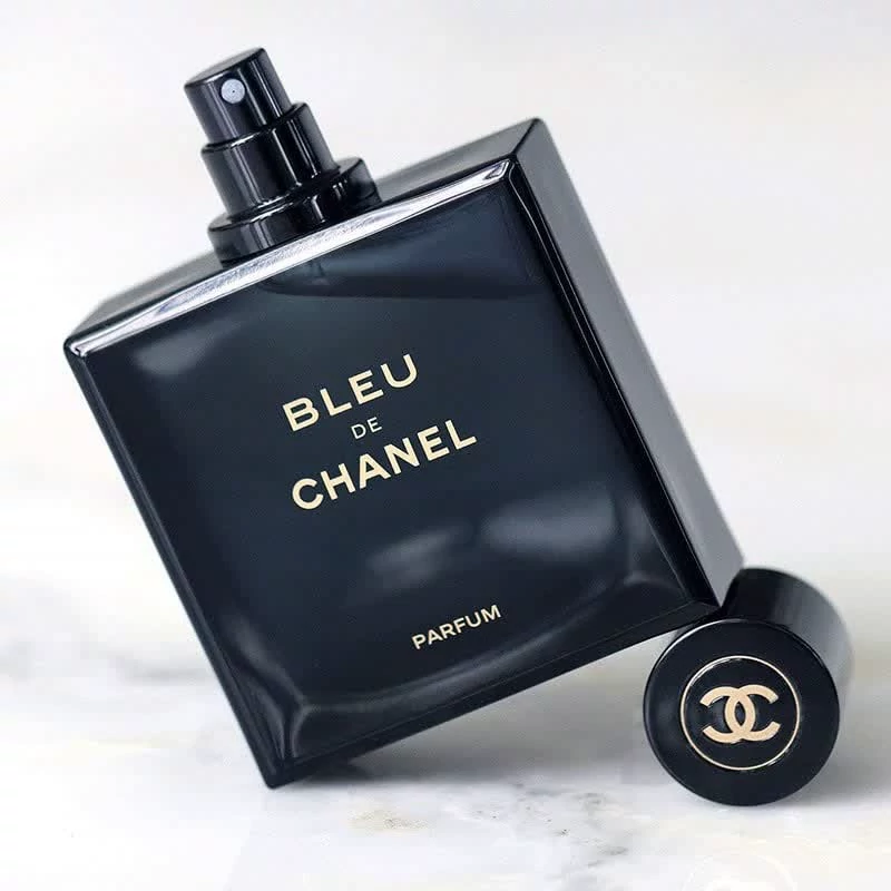عطر و ادکلن بلوشنل Bleu De Chanel اصل با کیفیت و ماندگاری فوق العاده بالا ( حداقل خرید 10 میل )