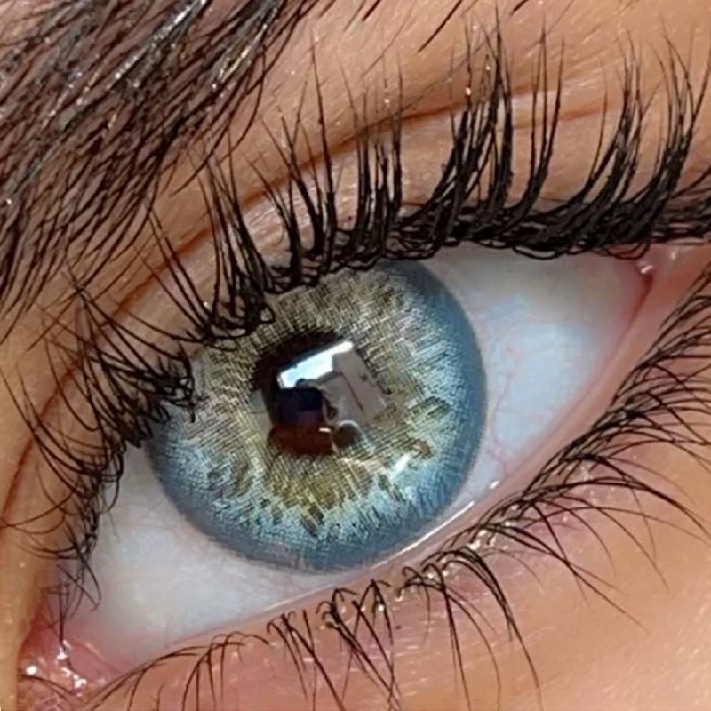 لنز چشم رنگی آبی مرکز عسلی خاص گلکسی بلو سلنا