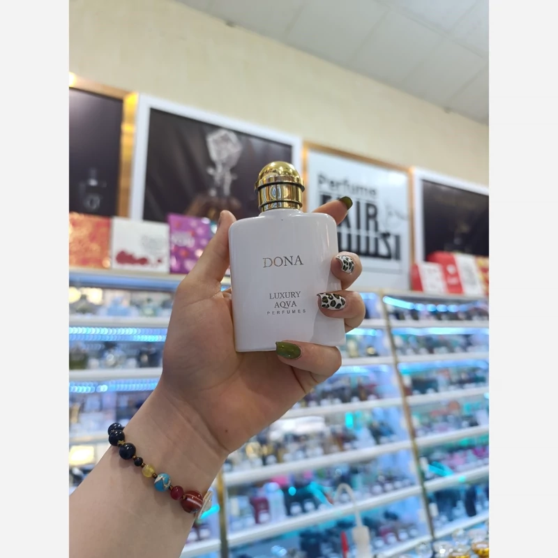 عطر . ادکلن تروساردی دونا لاکچری آکوا 
