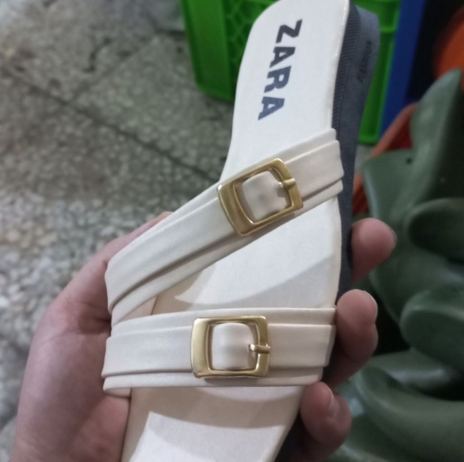 صندل زنانه زارا تخت دو سگک