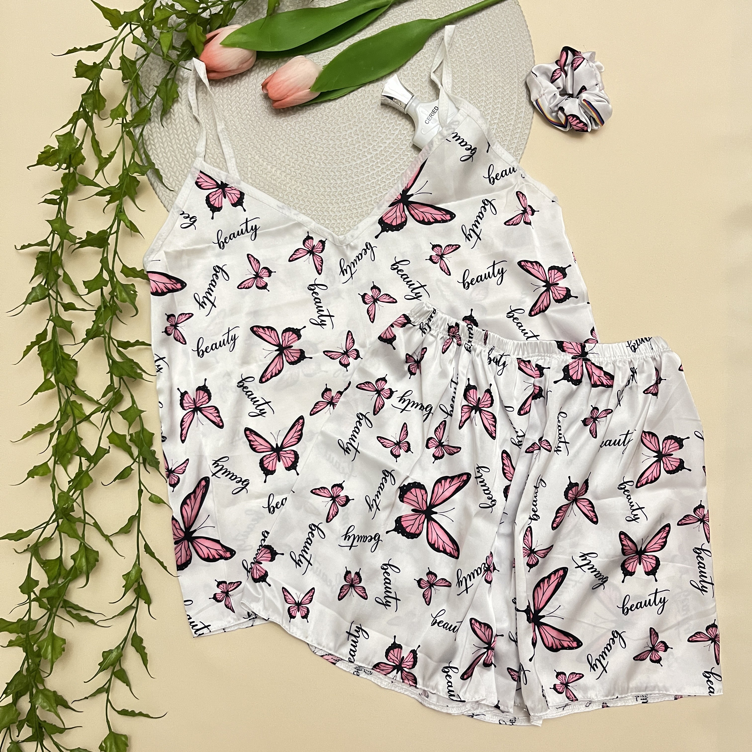 ست 3 تیکه تاپ شورتک زنانه به همراه کش مو طرح پروانه جنس ساتن free size
