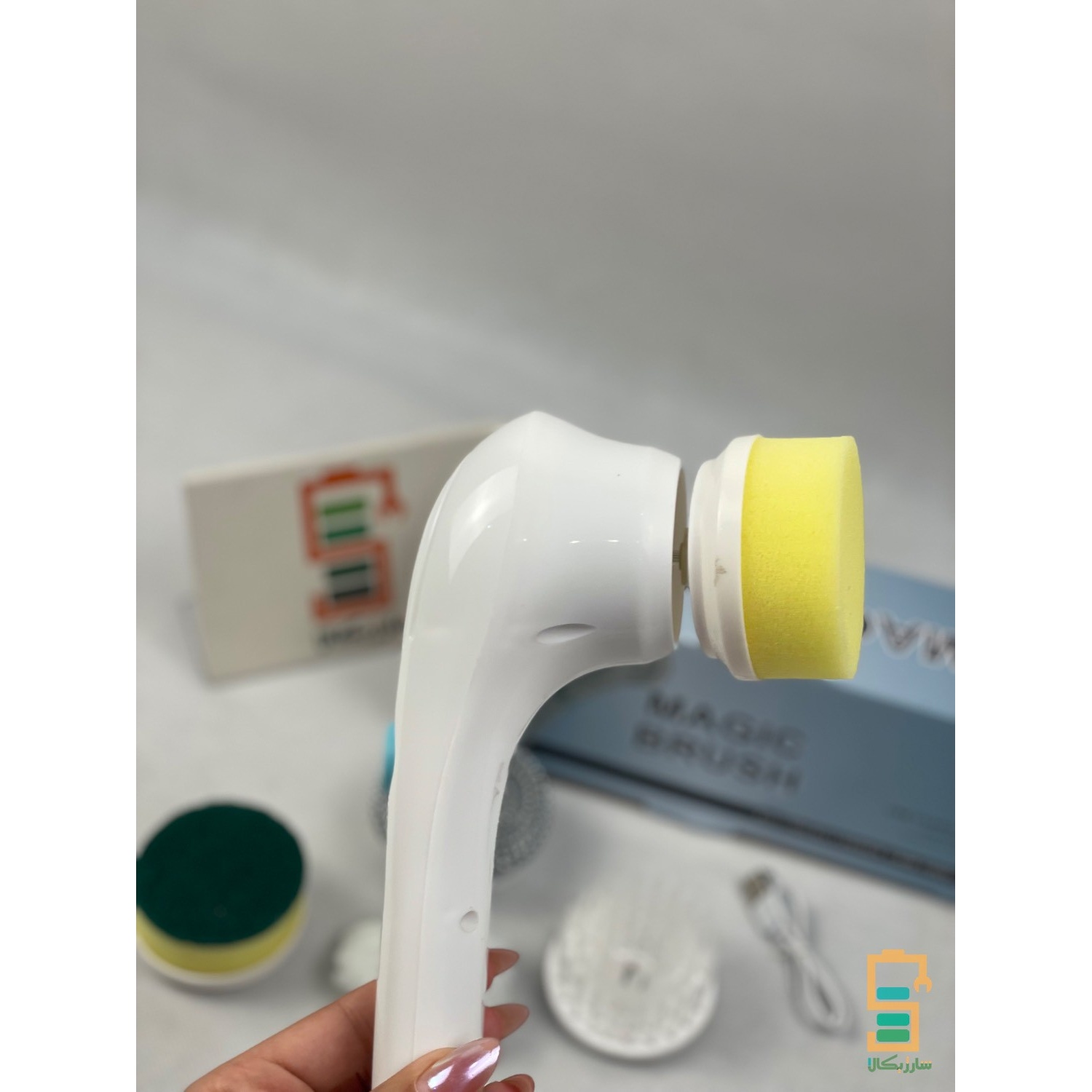 فرچه شارژی مسافرتی Magic Brush مدل 5کاره 5سر سفید