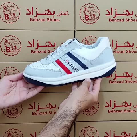 کفش کار و پیاده روی مردانه سایز 40 تا 45 رنگ سفید زیره پیو تزریق لژ چهار سانتی رویه اشبالت سبک و راحت