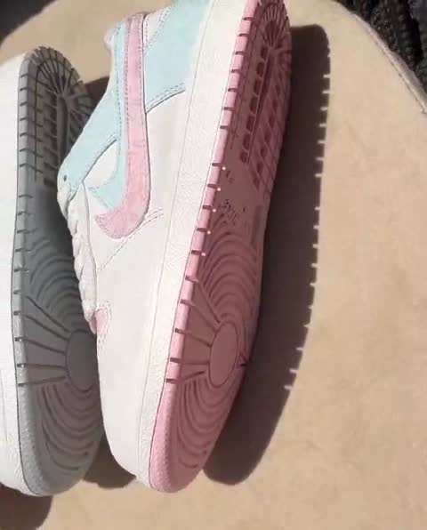 کتونی ترند نایک جردن گلدار شیک آبی صورتی سفید دخترانه زنانه کفش ونس کتانی نایکی NIKE اسپرت اسپورت رانینگ پیاده روی دسنپج
