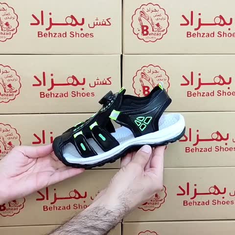 کفش تابستانی بچه گانه پسرانه سایز 31 تا 36 بند پُمپی فنری رنگ مشکی لژ دو سانتی رویه راشل و چرم صنعتی سبک و راحت