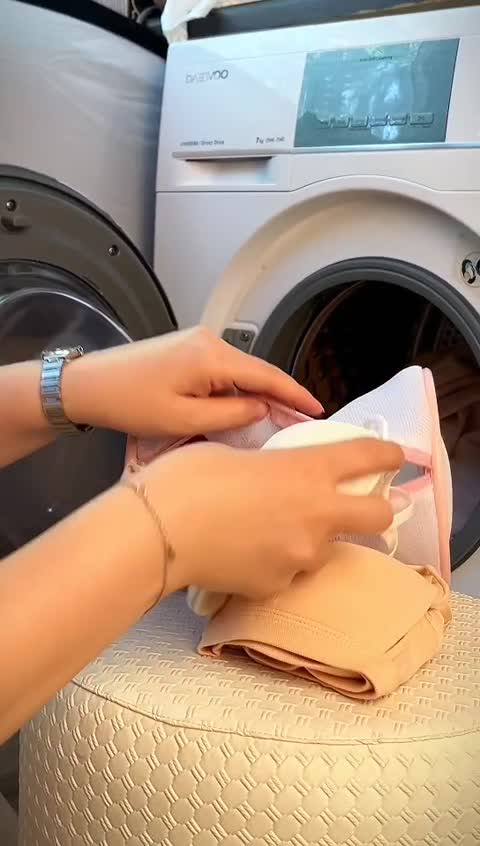 کیف شست وشو لباس زیر (پس کرایه)