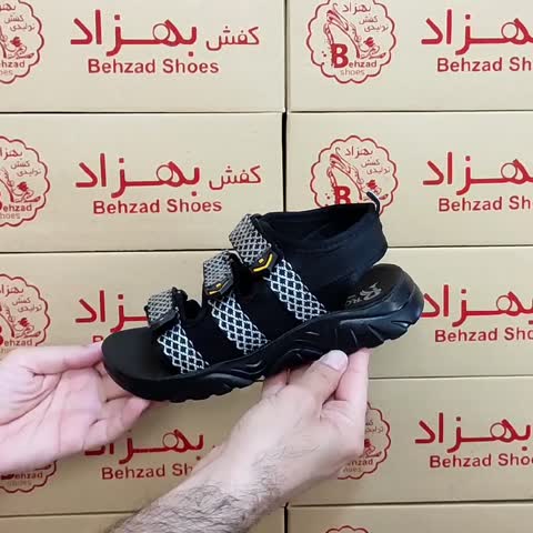 صندل تابستانی بچه گانه پسرانه رنگ مشکی سایز 35 تا 39 زیره پیو تزریق لژ 3 سانتی رویه راشل خارجی بند چسبی 