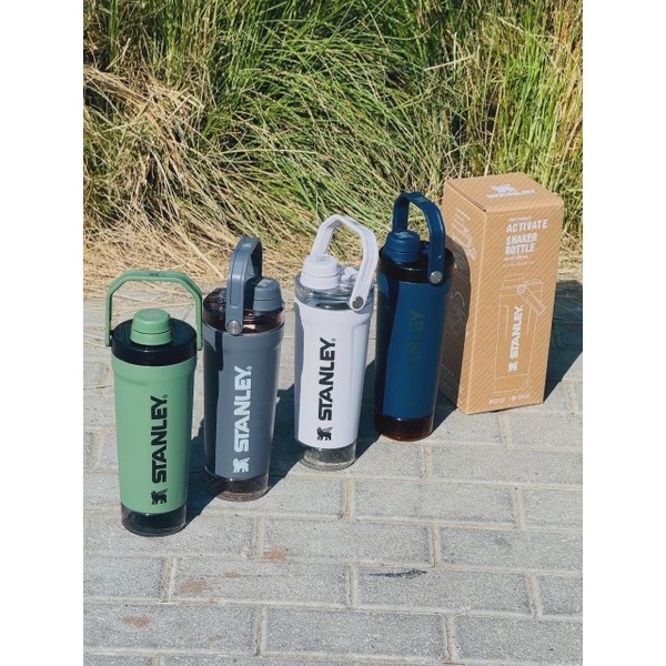 شیکر استنلی 590 میل مخزن دار مدل Activate Shaker Bottle اورجینال