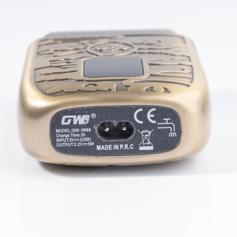 ماشین اصلاح موی صورت جی دبلیو مدل GW-9988، اصلاح به صورت صفر زن، طراحی ارگونومیک، نمایشگر LCD، منبع انرژی با کابل USB...