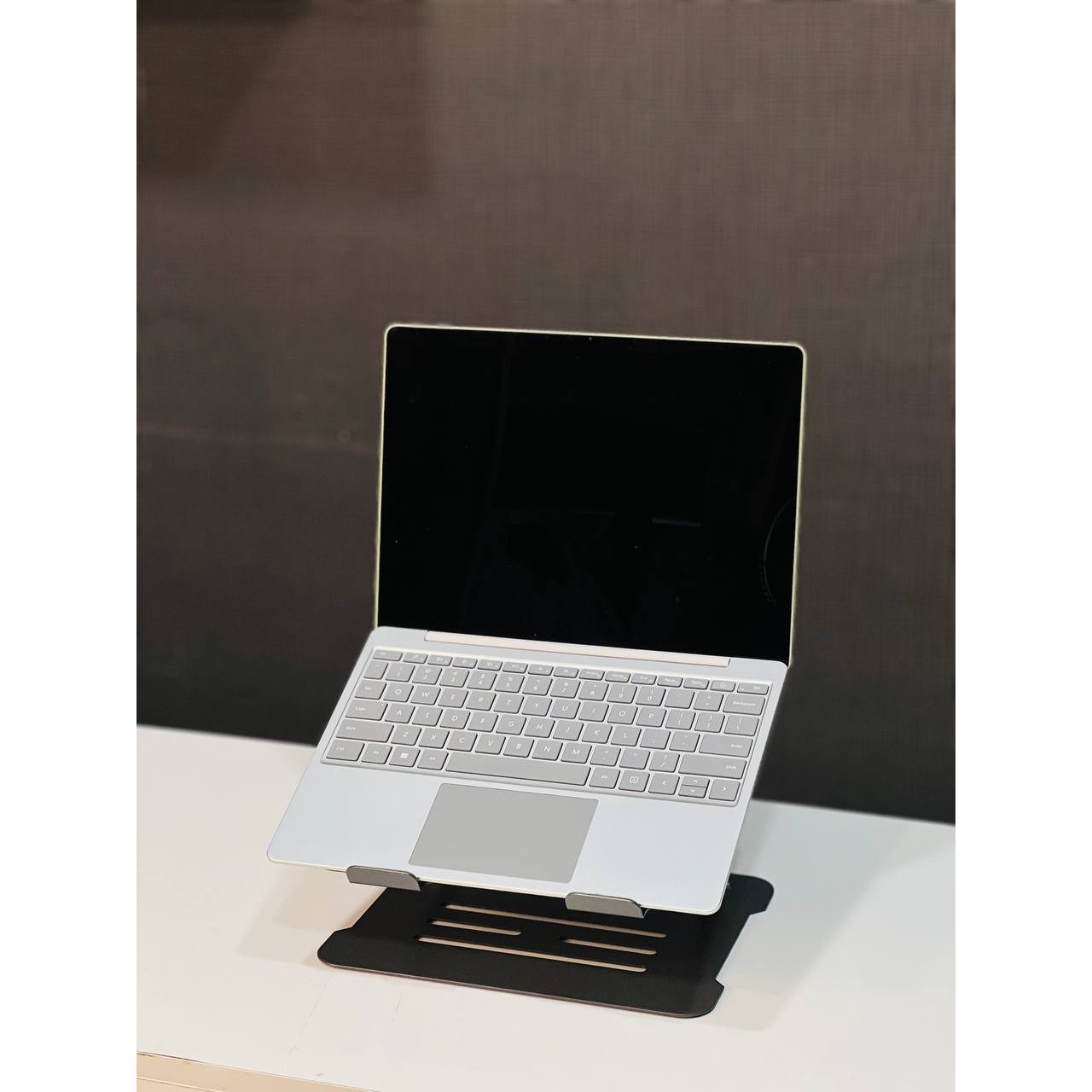 لپ تاپ Microsoft Surface Laptop Go 2 Core i5-1135G7 رم 8GB حافظه 256GB SSD صفحه 12.4 اینچ لمسی