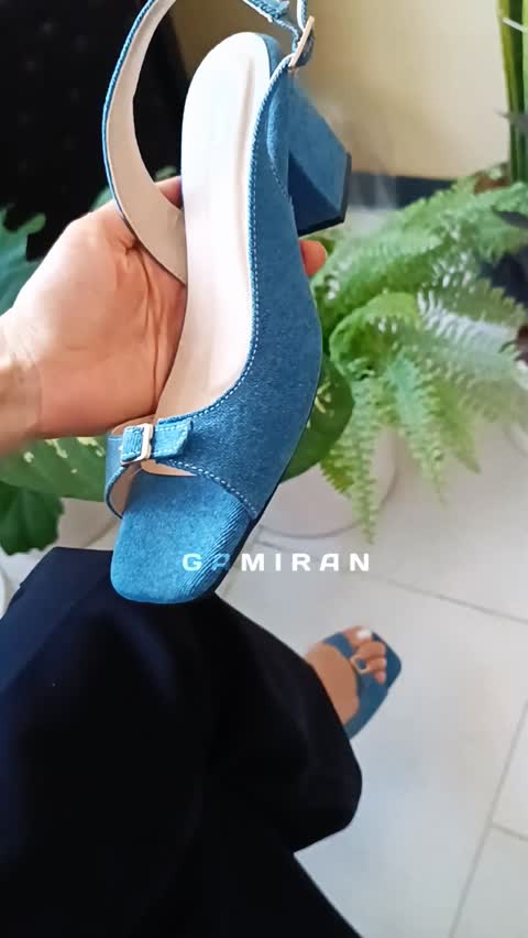 صندل زنانه سگک دار جین آبی 