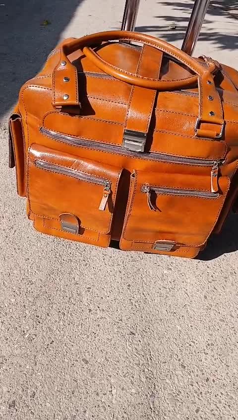 چمدان4چرخ چرم طبیعی دست دوز