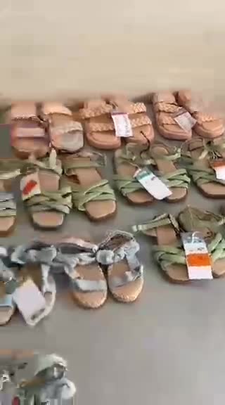 صندل دخترونه برند sinsay کشور  لهستان 