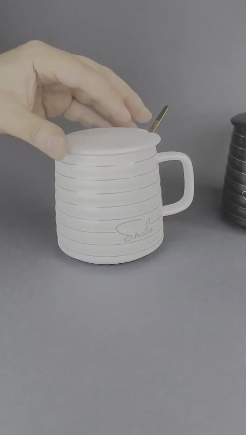 ماگ سرامیکی وارداتی قاشق دار smile