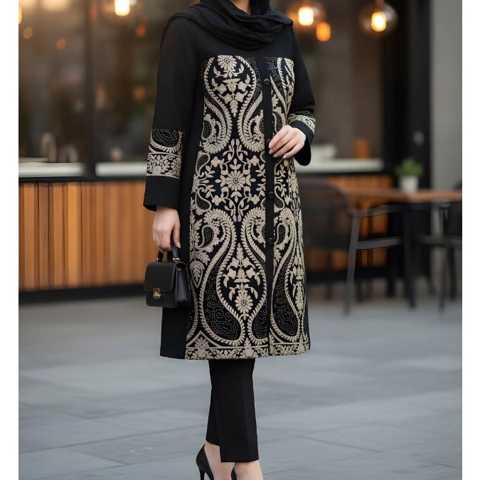 مانتو بلند گلدوزی سایزبزرگ طرح اسلیمی 