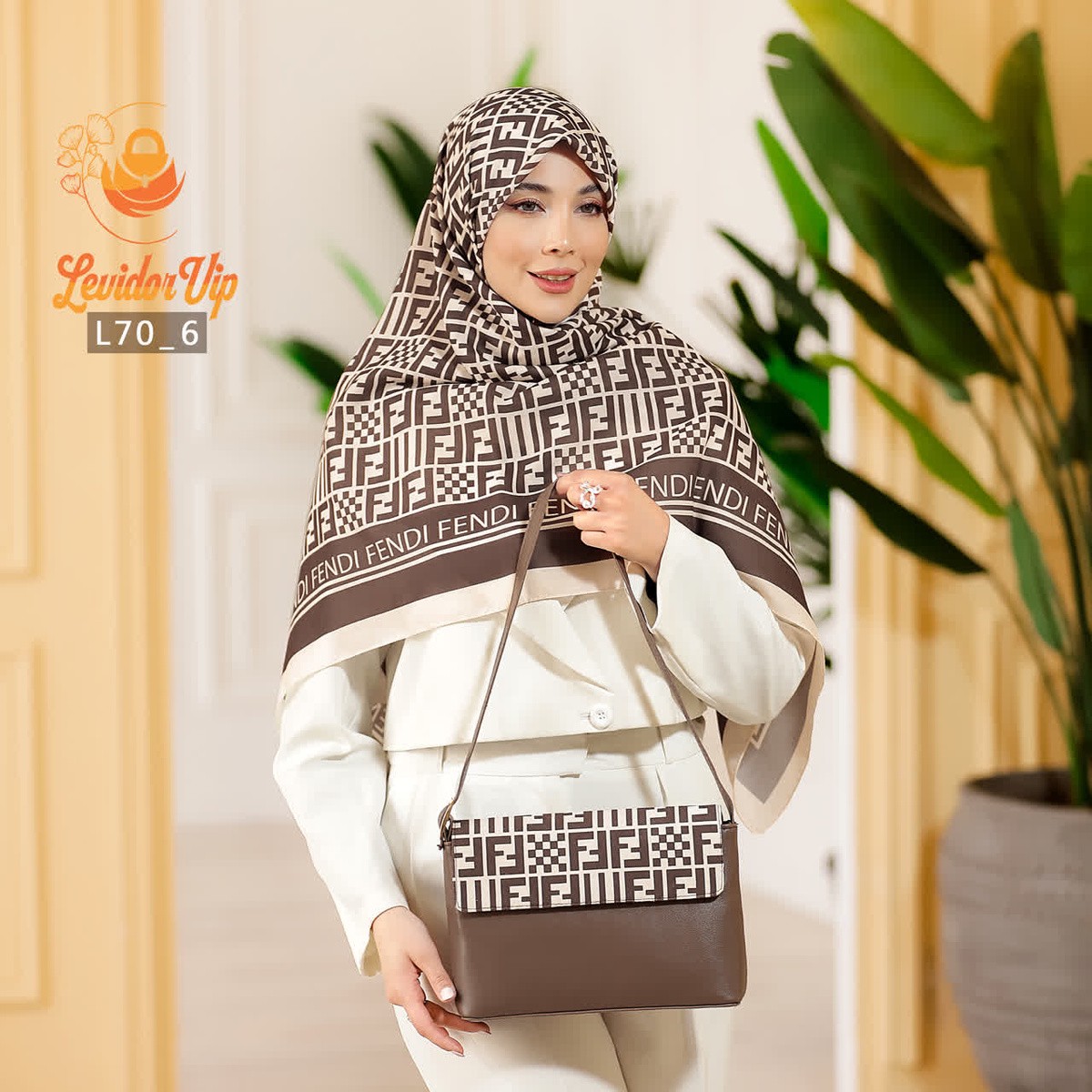 روسری و کیف ست طرح فندی قواره 140 (L70)
