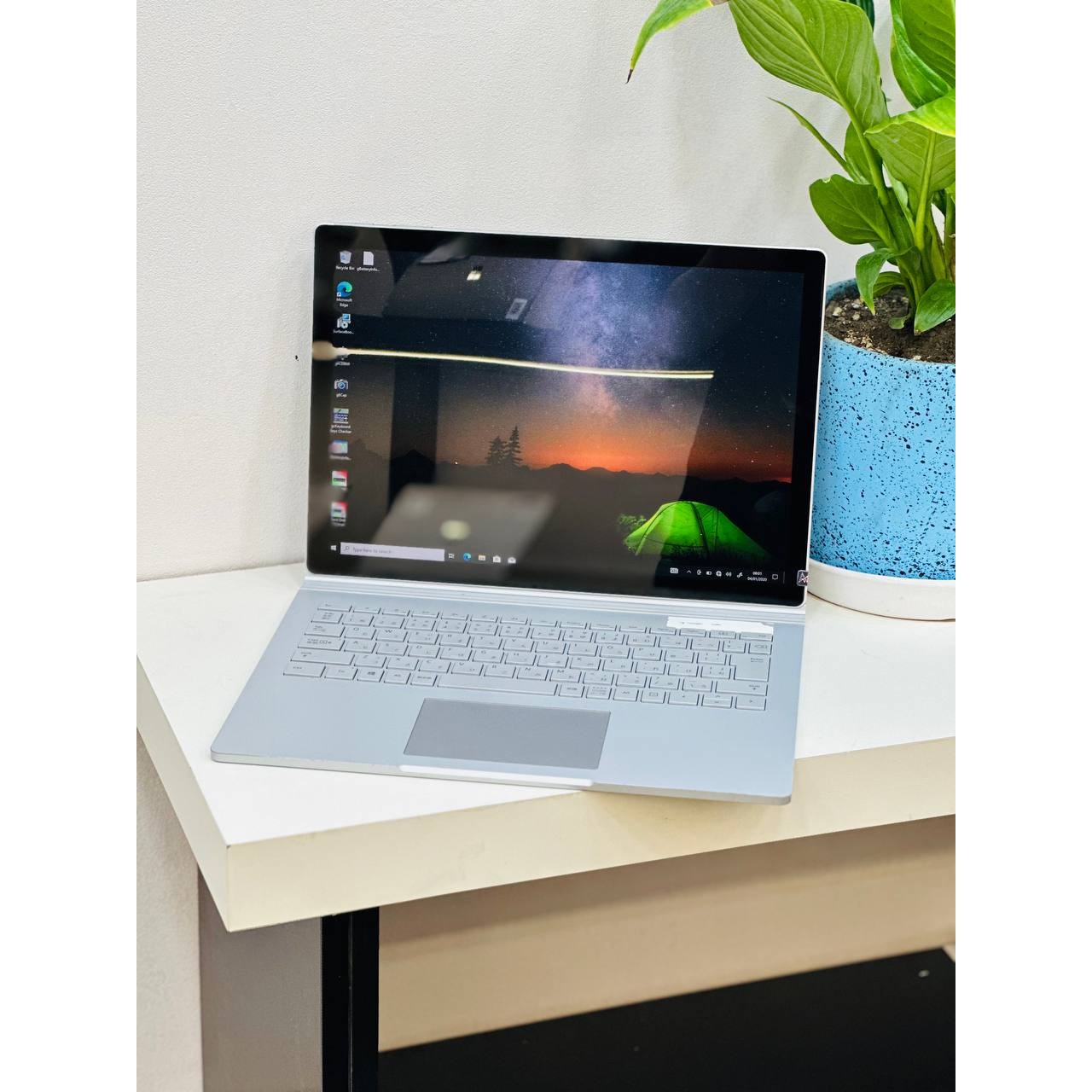 لپ تاپ مایکروسافت Surface Book 2 Core i5-8350U رم 8GB حافظه 256GB SSD لمسی