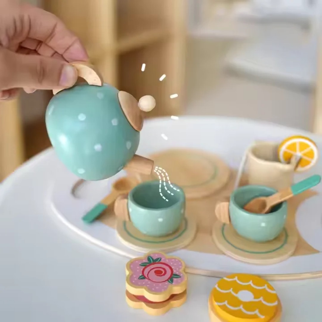 اسباب بازی چای خوری و عصرانه خوری چوبی
