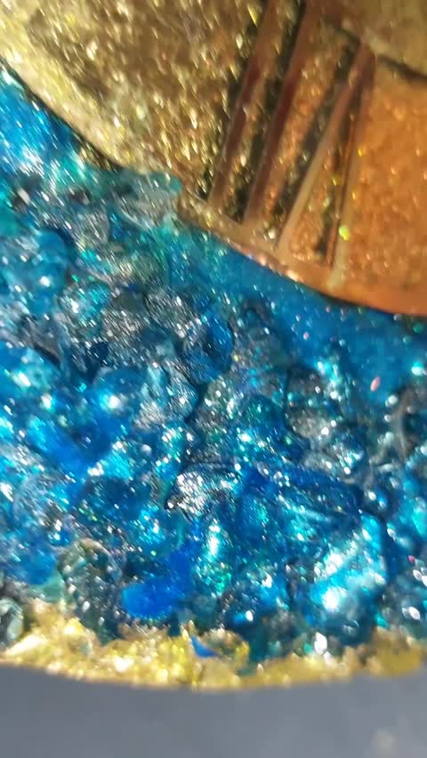 ساعت دیواری رزینی مدل گلد
