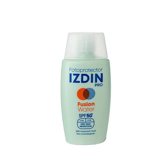 ضد آفتاب فیوژن واتر SPF50 ایزدین پرو ساخت ایران