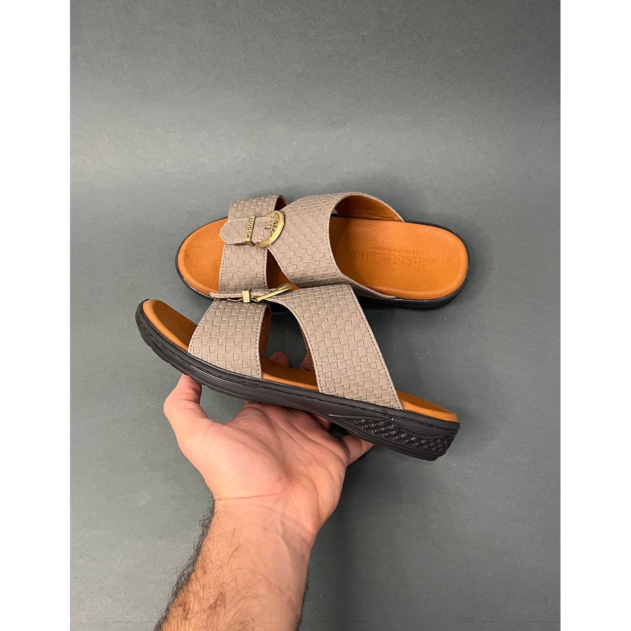 صندل مردانه مشکی و خاکستری با جنس چرم مصنوعی