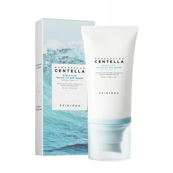 کرم ضد آفتاب بدون رنگ سانتلا SPF 50 مدل Water Fit Sun Serum مناسب پوست های نرمال، حساس و خشک حجم 50 میلی لیتر