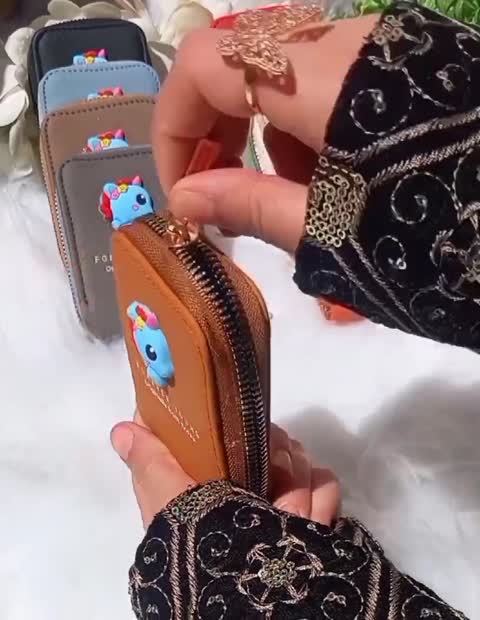 جاکارتی دخترانه عروسکی ایستاده عابردورزیپ 
