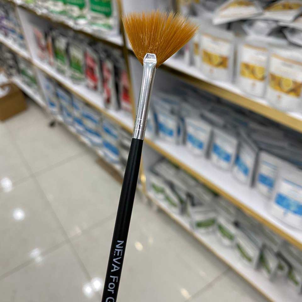 براش باد بزنی مخصوص اسیدتراپی NEVA For Greem