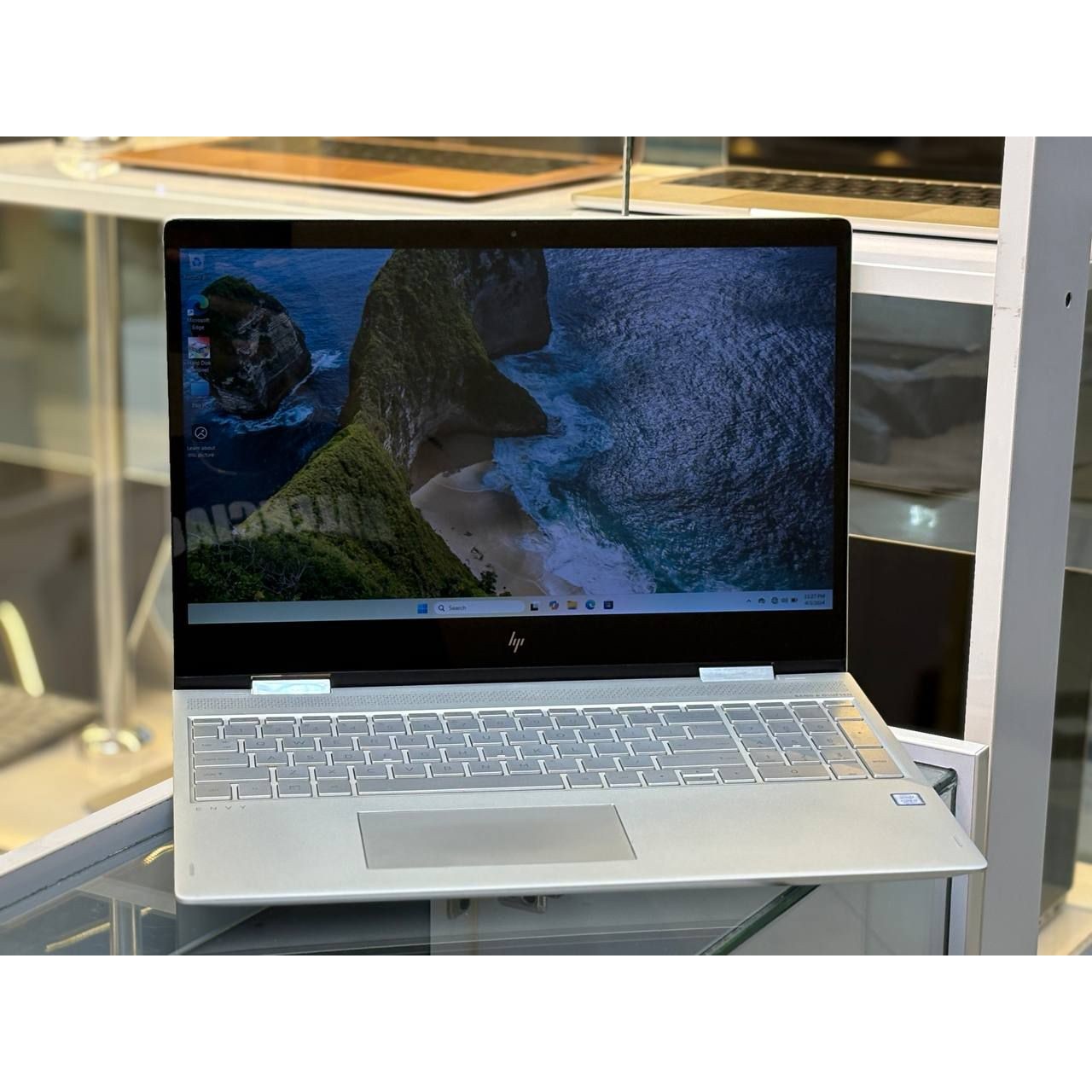 لپتاپ HP ENVY 15 i7-8550U 16gb ddr4 512gb ssd Intel uhd 15 6 inch FHD TOUCH x360