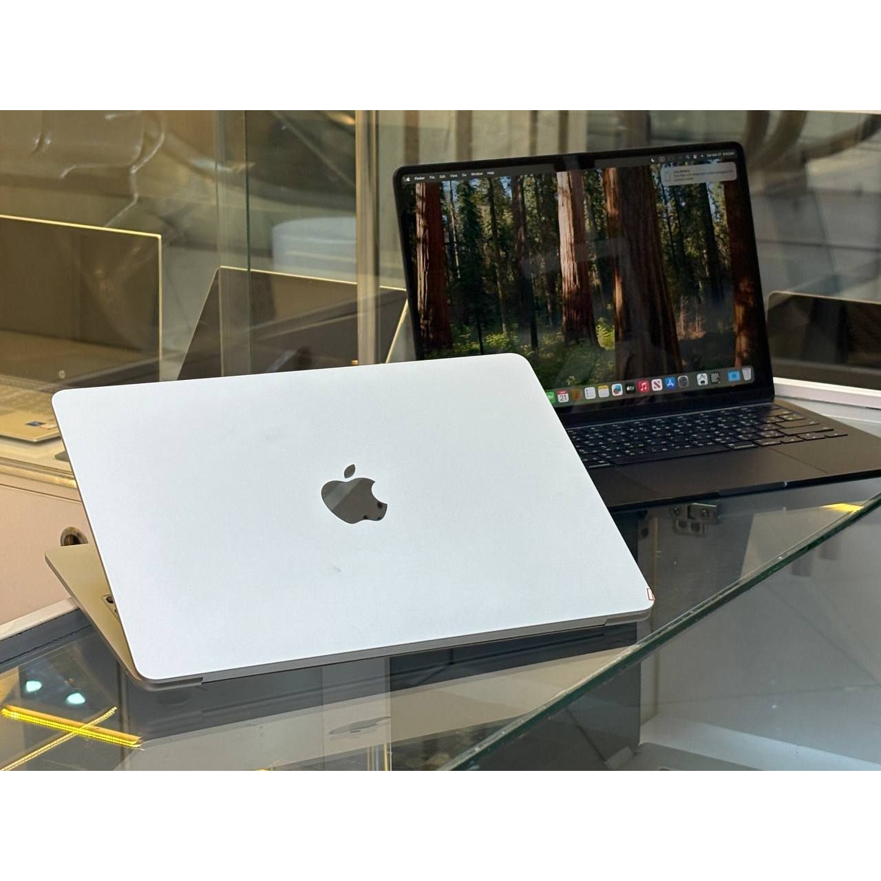 لپتاپ APLLE Macbook Air2022 m2 8gb ddr4 512gb ssd m2 13 5 inch 2k