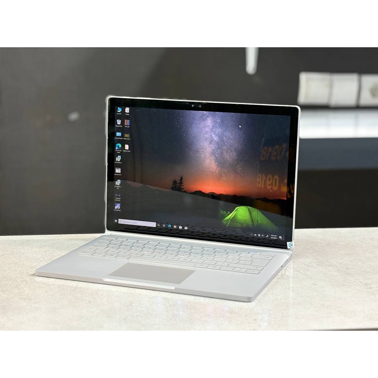 لپتاپ Microsoft SURFACE BOOK 2 I7-8650U 16GB DDR4 256GB SSD 2GB-GTX 1050 13.5 inch 3K TOUCH