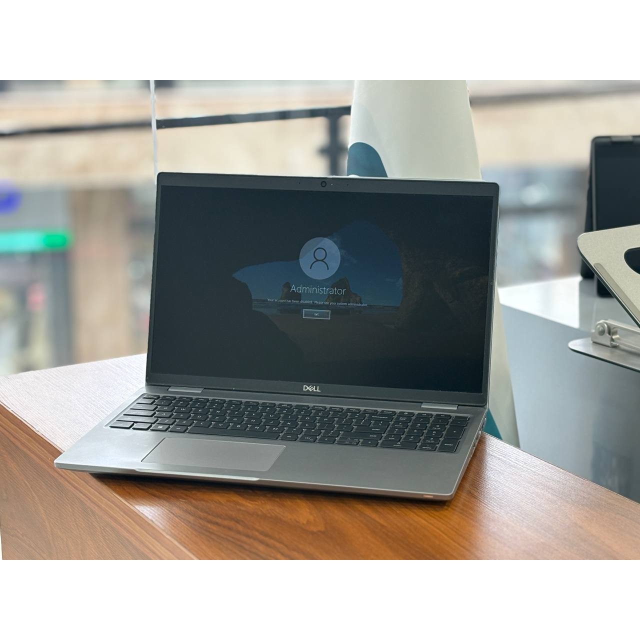 لپتاپ Dell precision 3560 i7-1185G7 16gbddr4 512gbssd 2gb-t500 15 6FHD