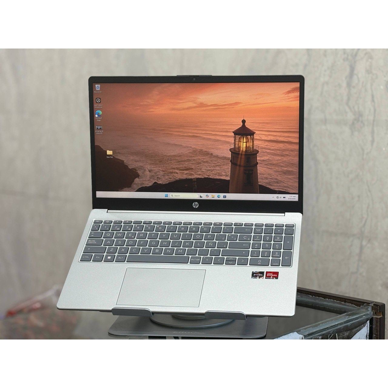 لپتاپ HP LAPTOP 15 ryzen5-7520U 8gb ddr5 512gb ssd AMD512 15 6 inch FHD silver