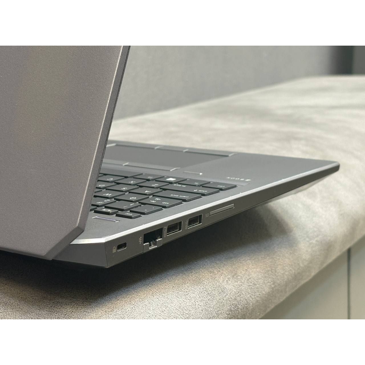 لپتاپ HP zbook 15 G6 i7-9850H 16gb ddr4 512gb ssd 4gb-T2000 15 6 inch FHD