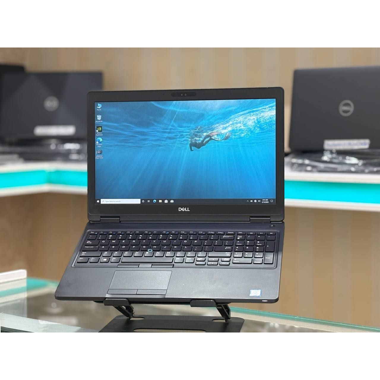 لپتاپ Dell latitude 5590 i5-8350U 8gb ddr4 256gb ssd Intel UHD 15 6 inch FHD touch