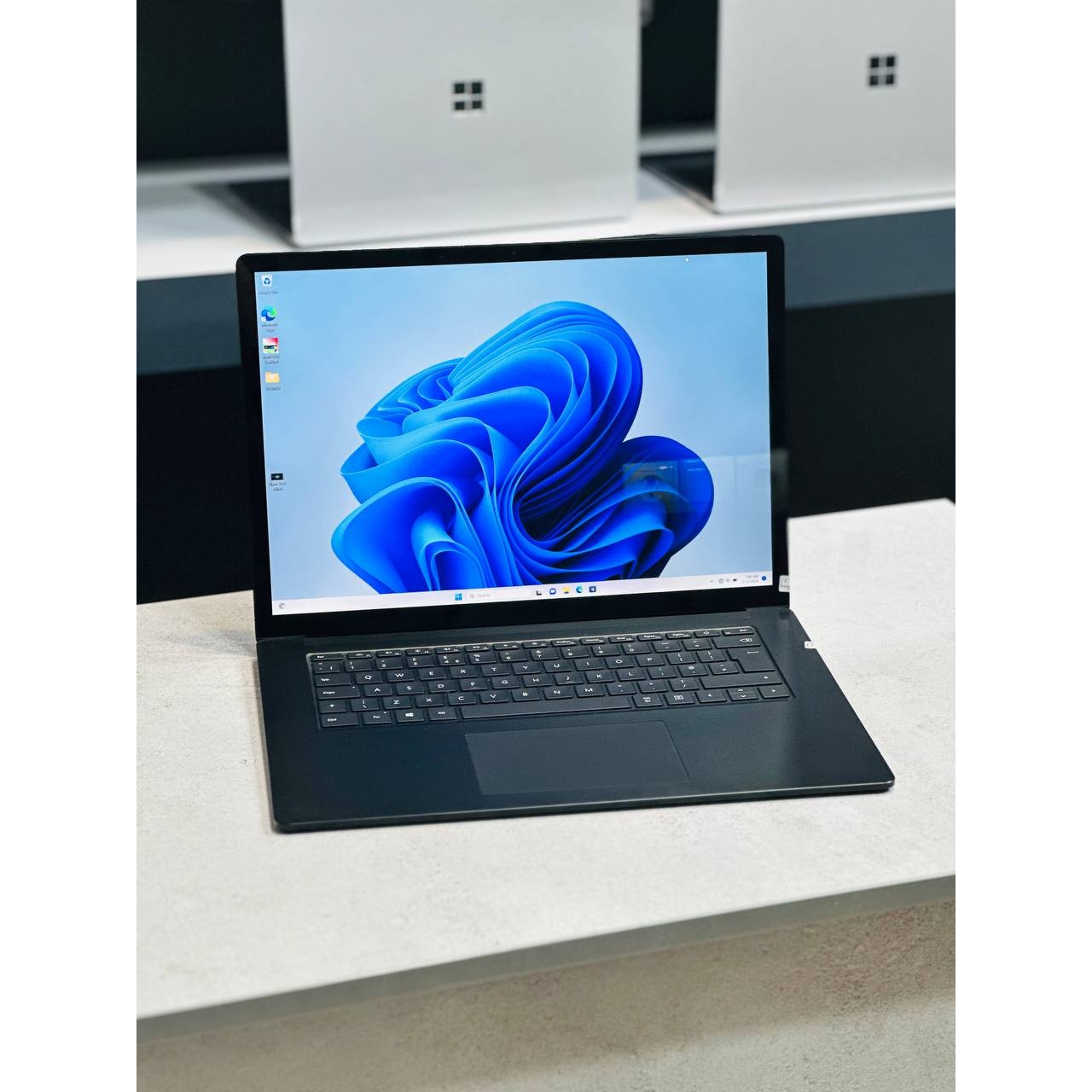 لپ تاپ Surface Laptop 3 Core i7 1065G7 16gb ddr4 512gb ssd Intel iris 15 inch 2K Touch