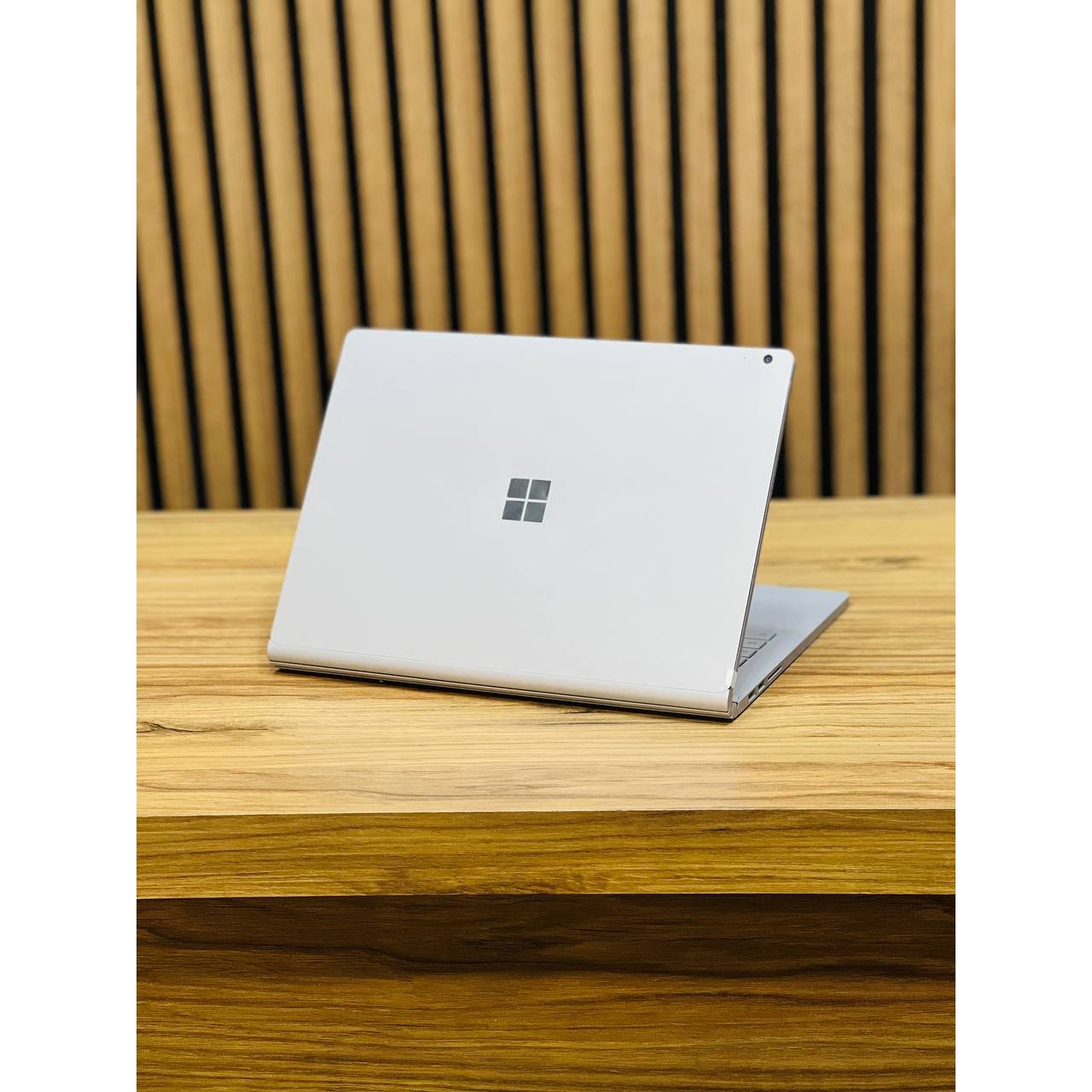 لپ تاپ Microsoft SURFACE BOOK 2 I7-8650U 16GB ddr4 1TB ssd 2GB 1050 13.5 inch 3K Touch